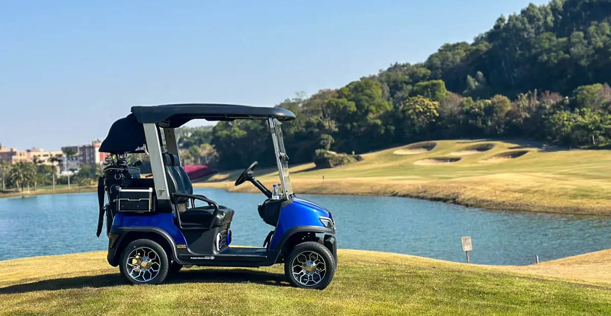 tara golf cart on golf club