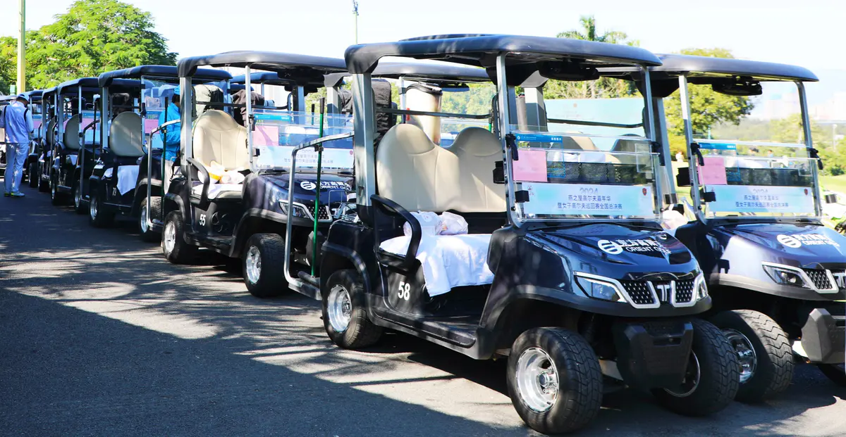 drive by green with tara golf cart